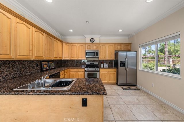 1200 E Highland Avenue 207, Redlands, CA 92374