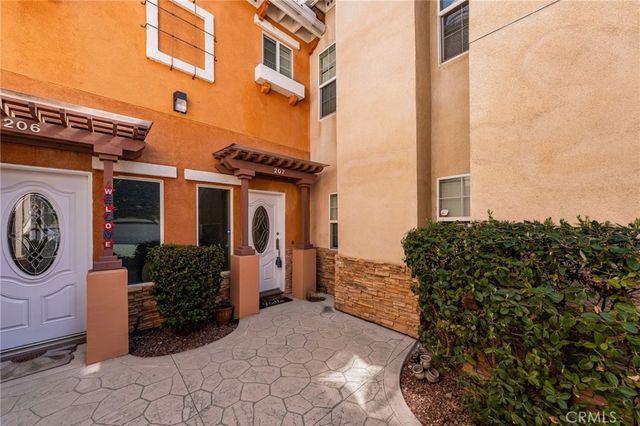 1200 E Highland Avenue 207, Redlands, CA 92374