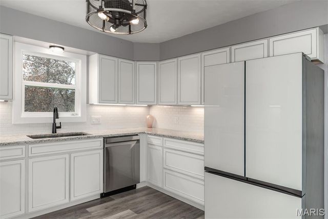 787 Silo Lane, Villa Ridge, MO 63089