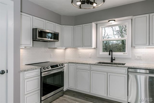 787 Silo Lane, Villa Ridge, MO 63089