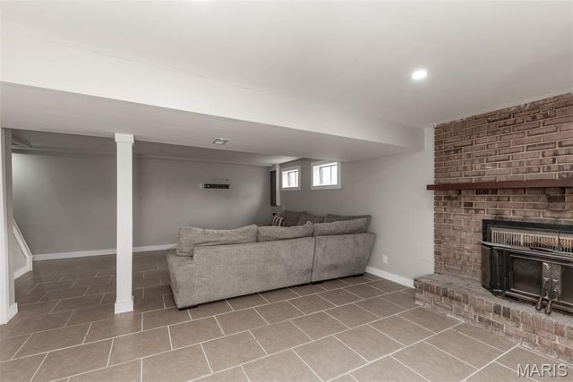 787 Silo Lane, Villa Ridge, MO 63089