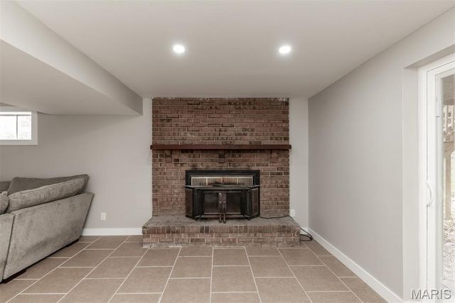 787 Silo Lane, Villa Ridge, MO 63089