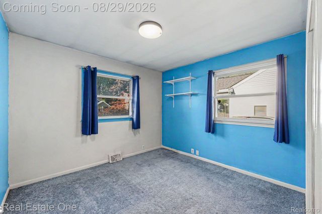 543 Atwater Street, Lake Orion Village, MI 48362