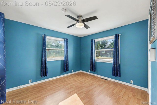 543 Atwater Street, Lake Orion Village, MI 48362