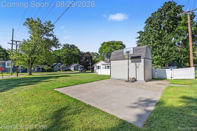 543 Atwater Street, Lake Orion Village, MI 48362
