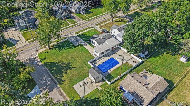 543 Atwater Street, Lake Orion Village, MI 48362