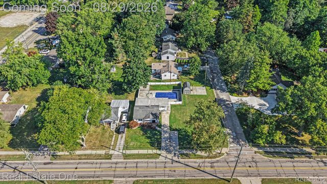 543 Atwater Street, Lake Orion Village, MI 48362