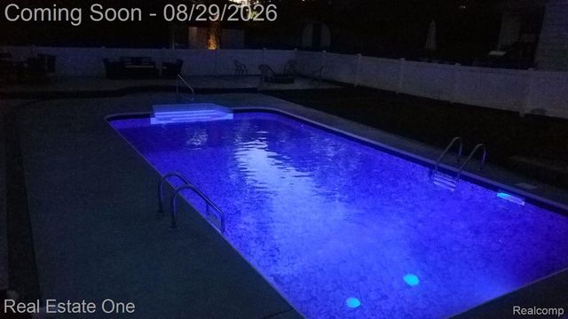 543 Atwater Street, Lake Orion Village, MI 48362