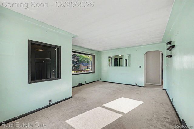 543 Atwater Street, Lake Orion Village, MI 48362