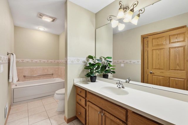 7911 Courtyard Drive, Madison, WI 53719