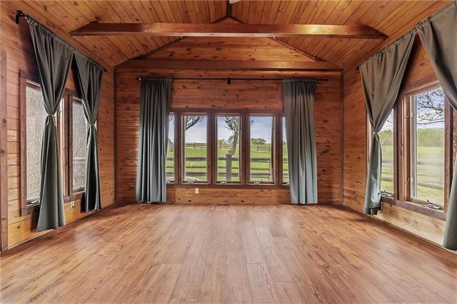 3389 SE Old Barn Lane, Holt, MO 64048