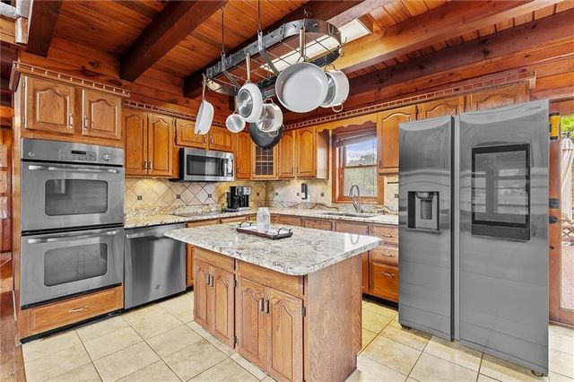 3389 SE Old Barn Lane, Holt, MO 64048