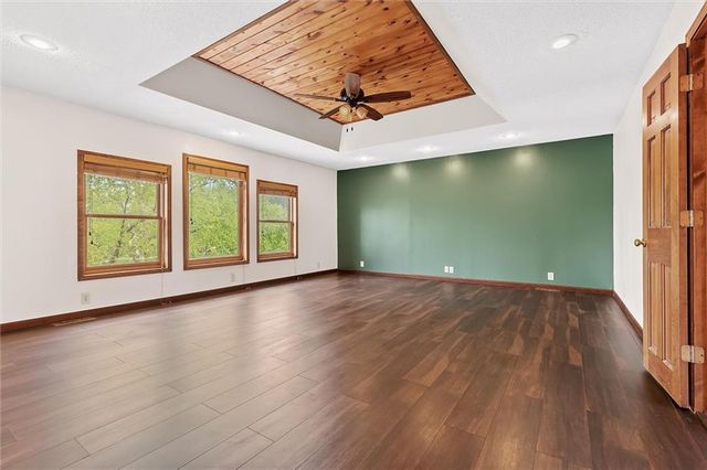3389 SE Old Barn Lane, Holt, MO 64048