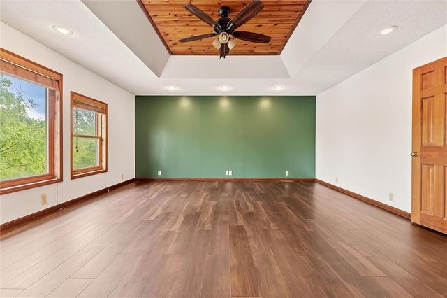 3389 SE Old Barn Lane, Holt, MO 64048