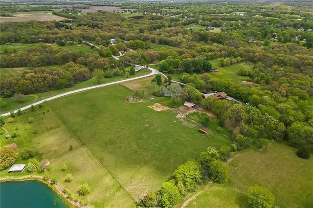 3389 SE Old Barn Lane, Holt, MO 64048