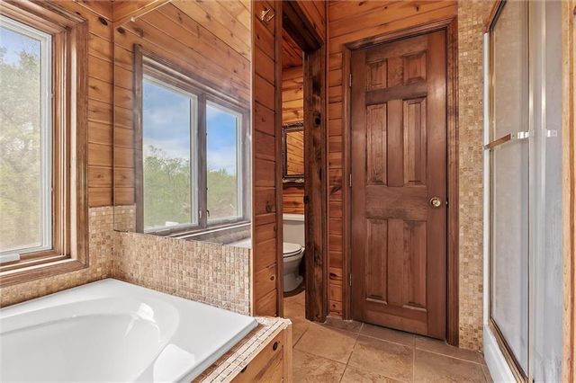 3389 SE Old Barn Lane, Holt, MO 64048