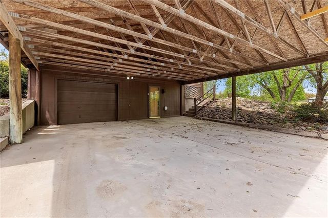3389 SE Old Barn Lane, Holt, MO 64048