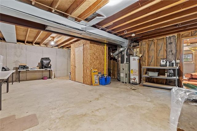 3389 SE Old Barn Lane, Holt, MO 64048