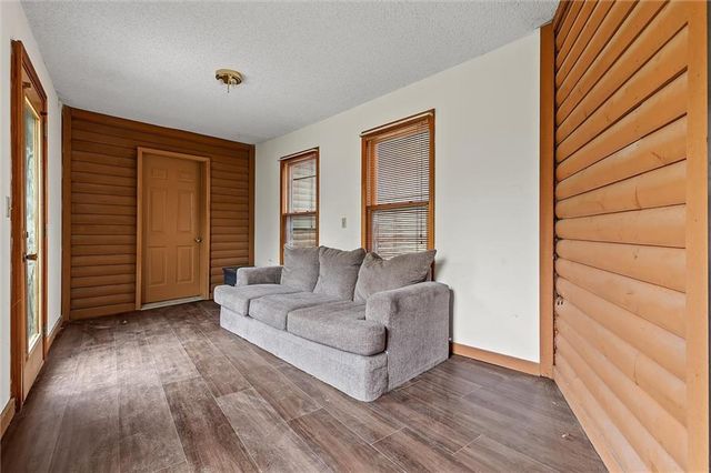 3389 SE Old Barn Lane, Holt, MO 64048