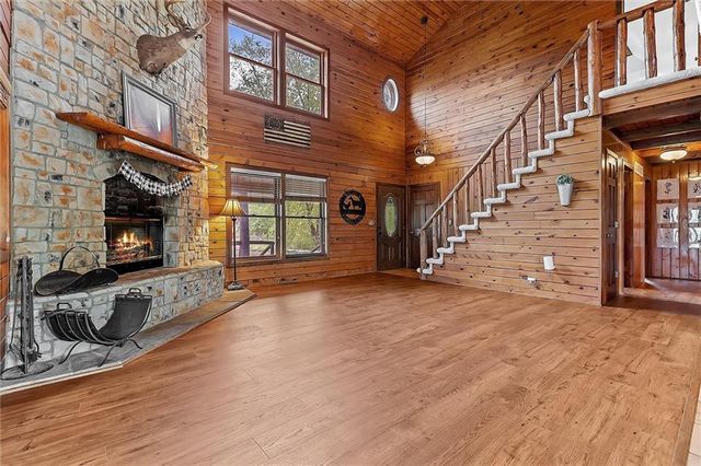 3389 SE Old Barn Lane, Holt, MO 64048