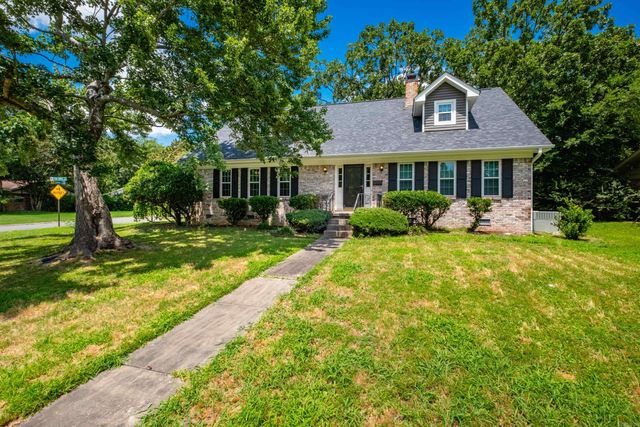 3011 Echo Valley Drive, Little Rock, AR 72227
