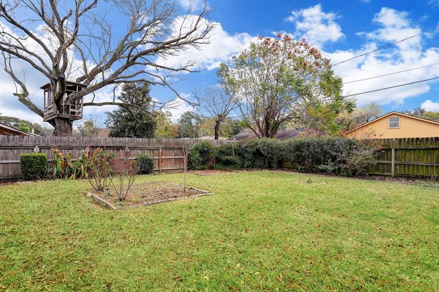 7739 Kensico Road, Houston, TX 77036