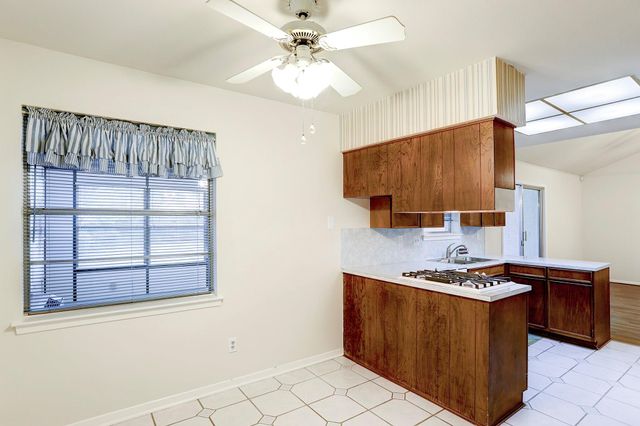 7739 Kensico Road, Houston, TX 77036