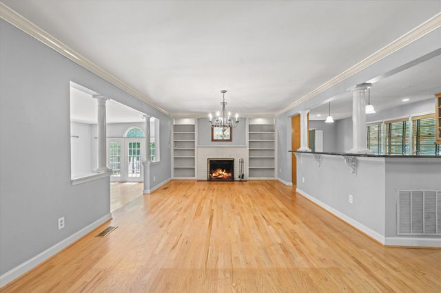 2627 FIVE OAKS RD, Vienna, VA 22181