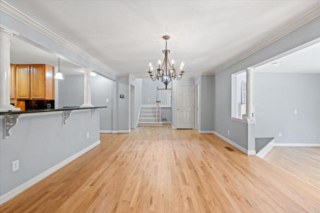 2627 FIVE OAKS RD, Vienna, VA 22181