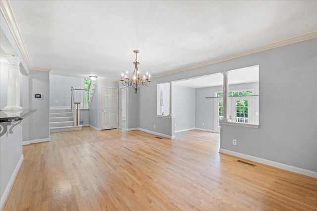 2627 FIVE OAKS RD, Vienna, VA 22181