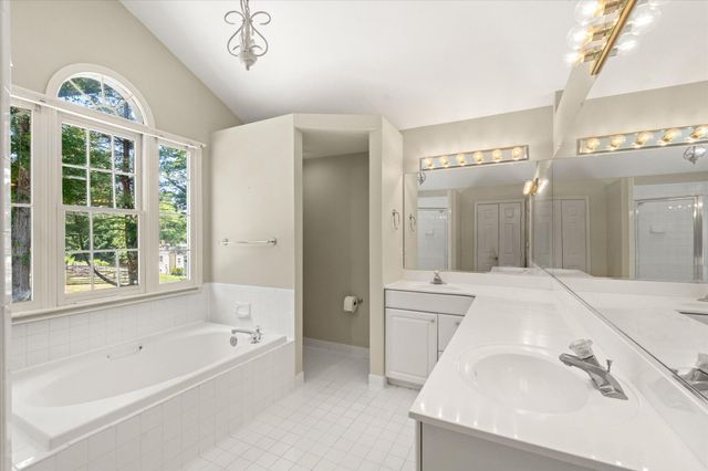 2627 FIVE OAKS RD, Vienna, VA 22181