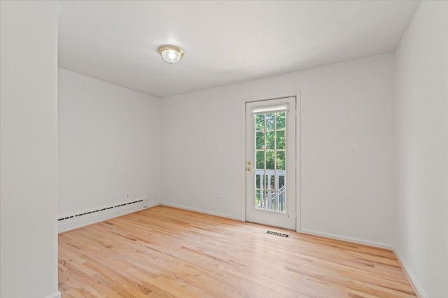 2627 FIVE OAKS RD, Vienna, VA 22181