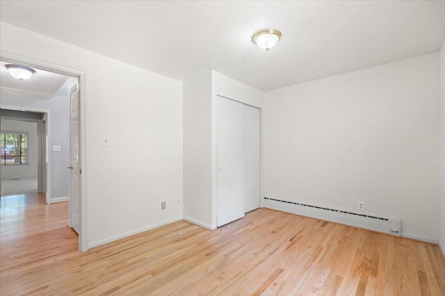 2627 FIVE OAKS RD, Vienna, VA 22181