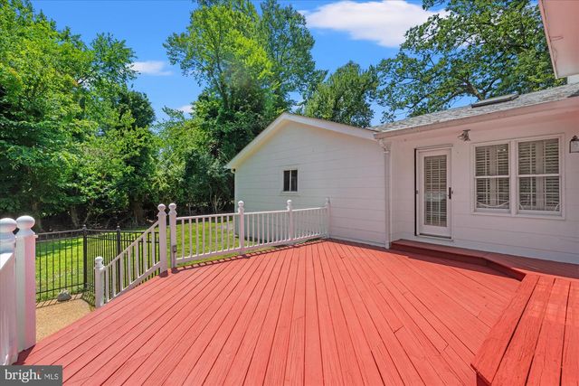 2627 FIVE OAKS RD, Vienna, VA 22181