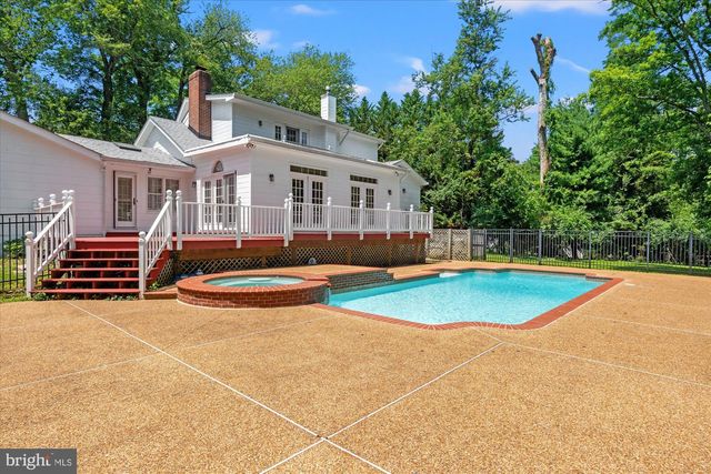 2627 FIVE OAKS RD, Vienna, VA 22181