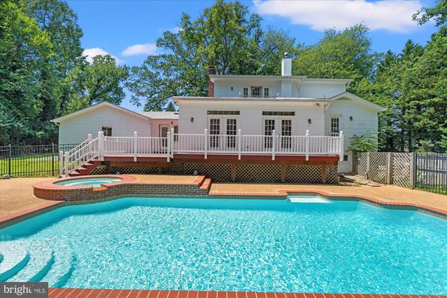 2627 FIVE OAKS RD, Vienna, VA 22181