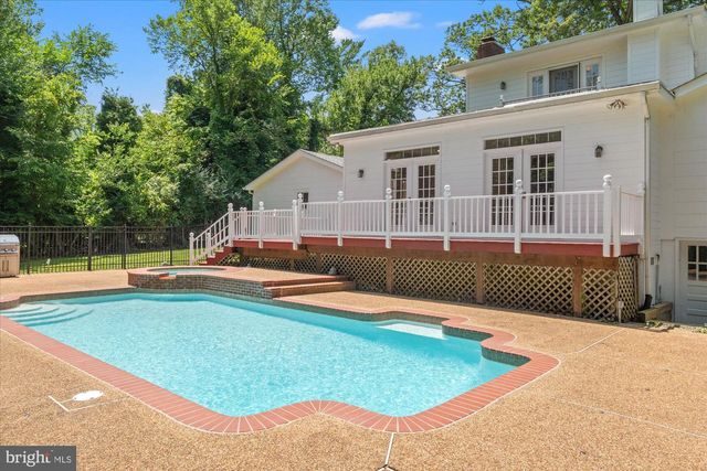 2627 FIVE OAKS RD, Vienna, VA 22181