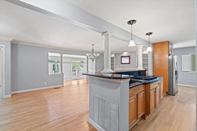 2627 FIVE OAKS RD, Vienna, VA 22181