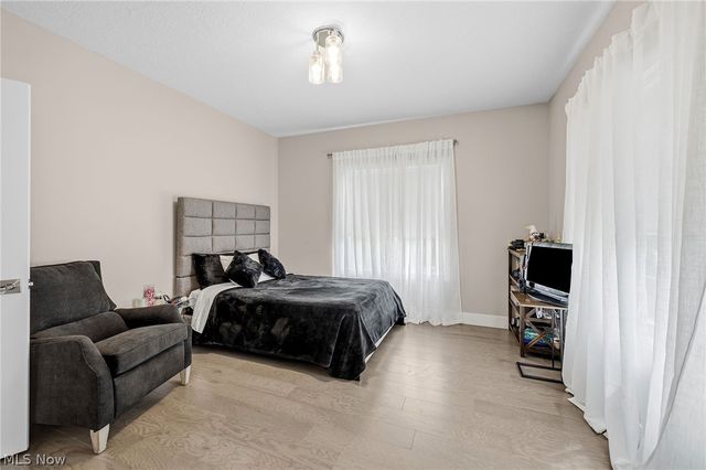 24210 Deptford Drive, Beachwood, OH 44122