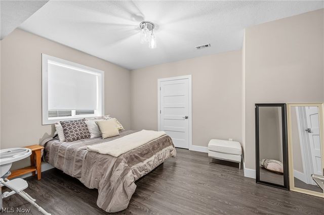 24210 Deptford Drive, Beachwood, OH 44122