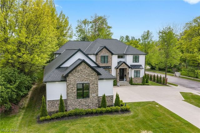 24210 Deptford Drive, Beachwood, OH 44122