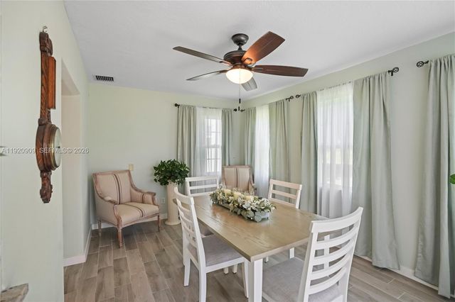 142 NW 10th Court, Boynton Beach, FL 33426