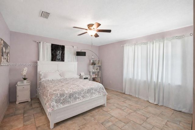 142 NW 10th Court, Boynton Beach, FL 33426