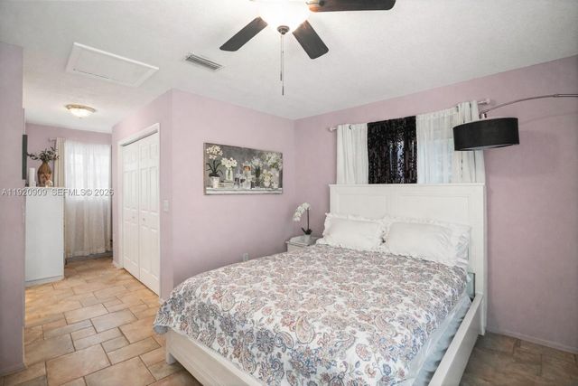 142 NW 10th Court, Boynton Beach, FL 33426