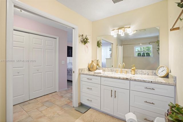 142 NW 10th Court, Boynton Beach, FL 33426