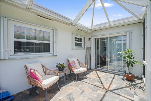 142 NW 10th Court, Boynton Beach, FL 33426