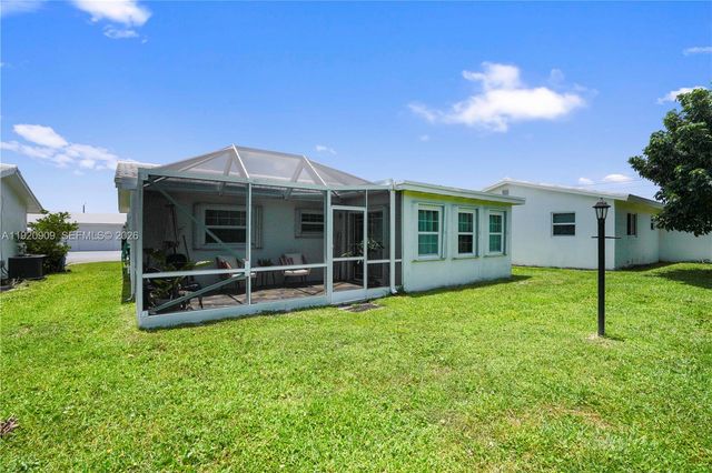 142 NW 10th Court, Boynton Beach, FL 33426