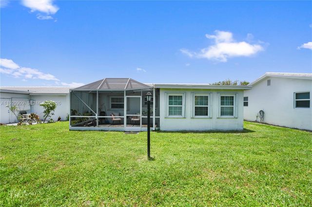142 NW 10th Court, Boynton Beach, FL 33426