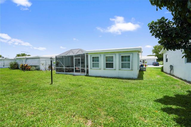 142 NW 10th Court, Boynton Beach, FL 33426