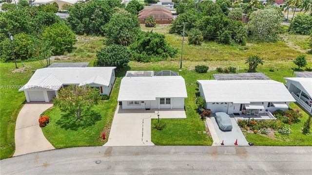 142 NW 10th Court, Boynton Beach, FL 33426